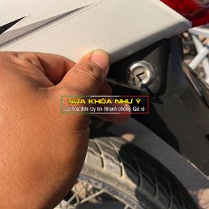 mở cốp xe máy mở khóa xe máy